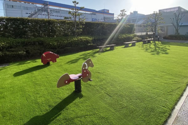 公園・公共施設の人工芝施工 グリーンプランニング