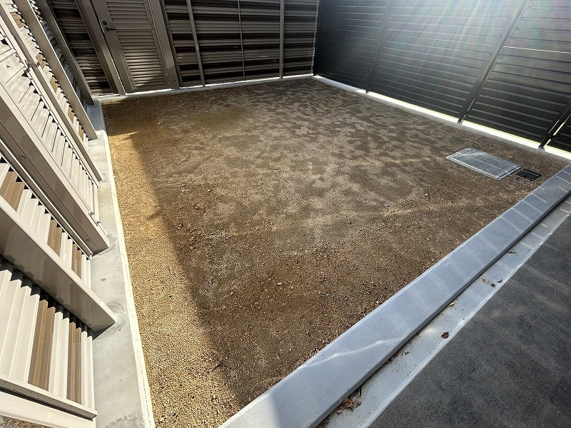 【大阪】吹田市 マンション専用庭の人工芝施工