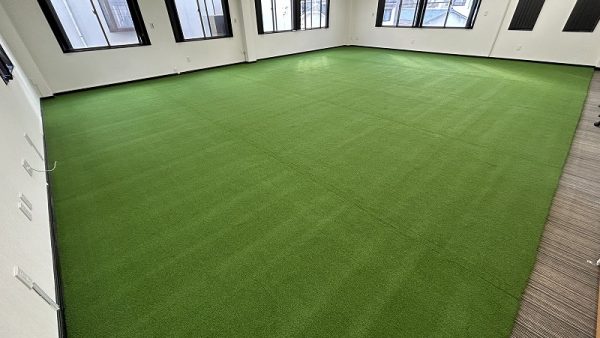 【兵庫】姫路市スポーツ施設 室内の人工芝施工