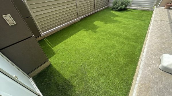 【大阪】堺市 マンション専用庭を人工芝で快適なお庭に