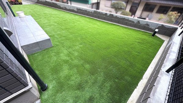 【大阪】豊中市 子どもが遊べる人工芝のお庭
