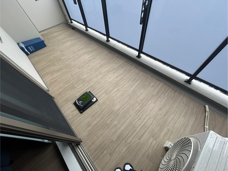 【大阪】大阪市 ペットも喜ぶバルコニーに人工芝施工