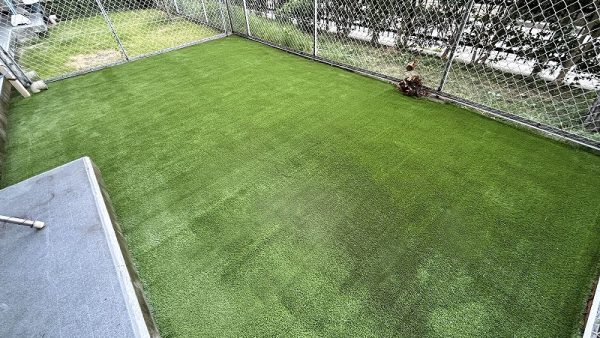 【兵庫】芦屋市 マンション専用庭の雑草対策に人工芝施工