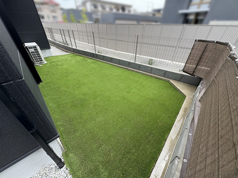 【奈良】生駒市 子どもが遊べる人工芝のお庭