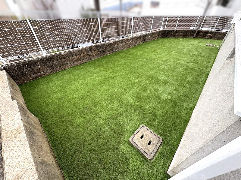 【兵庫】神戸市 お庭と犬走りを人工芝に