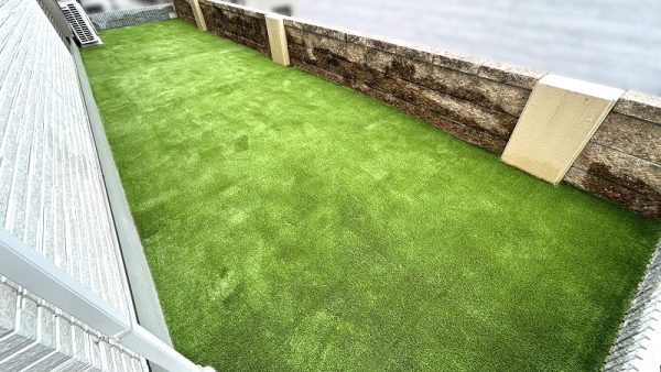 【和歌山】和歌山市 砂利庭をお子様が遊べる人工芝に